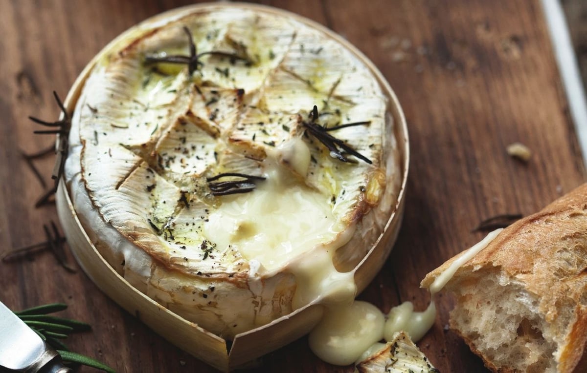 CAMEMBERT GRILLE AU CHARBON
